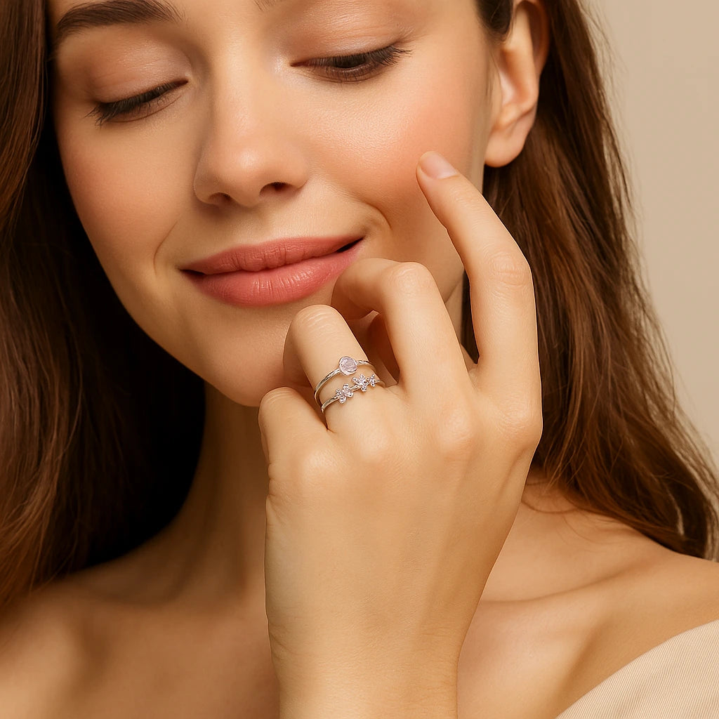 Geometric flower open ring made of 925 silver with adjustable open design