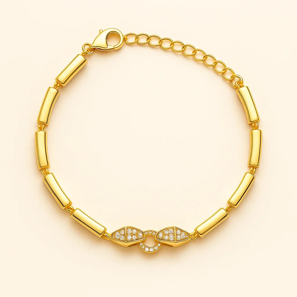 A gold-plated 925 sterling silver link bracelet with a sparkling cosmic bond-inspired centerpiece.