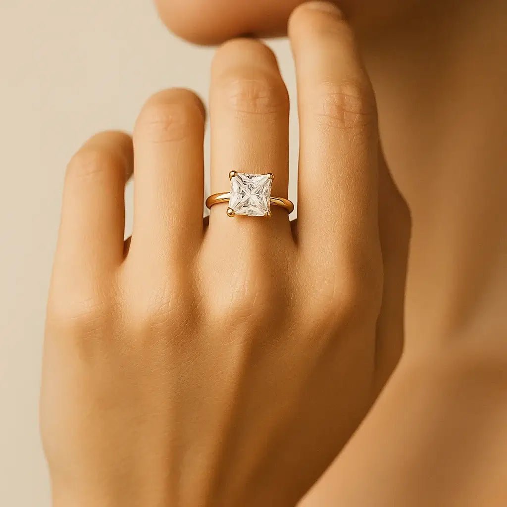 Dazzling Princess • 1.0 Carat Princess - Cut Moissanite Cluster Ring in Gold‑Plated 925 Silver - Alymwndw