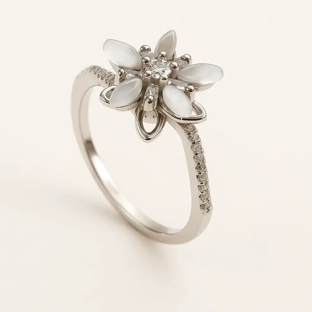 Lotus Bloom 925 Sterling Silver & Gold - Plated Ring - Alymwndw