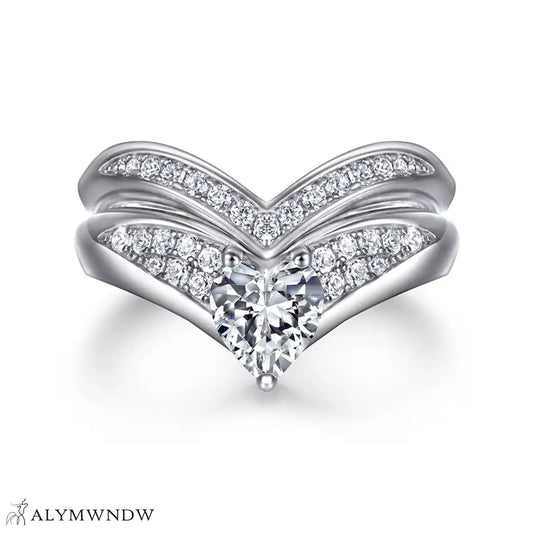 Romantic Heart Engagement Ring Set – Gold & Platinum - Alymwndw
